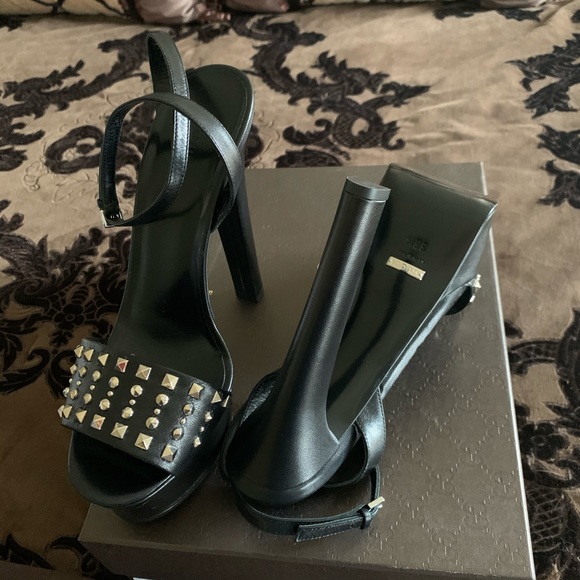 Gucci Shoes heels Black studs ankle strap Authentic  New $775 - Picture 6 of 7